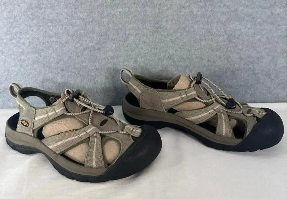 Keen Newport H2 Men's 8 Suede Beige & Green Water Shoes Outdoor Hiking Neutral